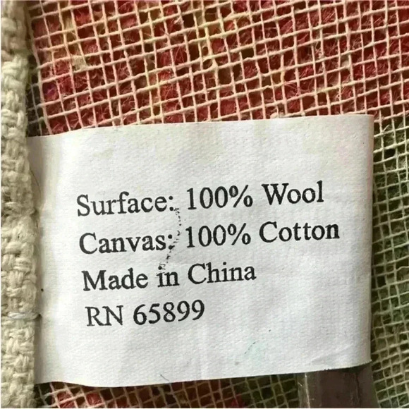 Wool Red, Green, And Cream "Country" Christmas Tree Skirt New With Tags! - Picture 9 of 10